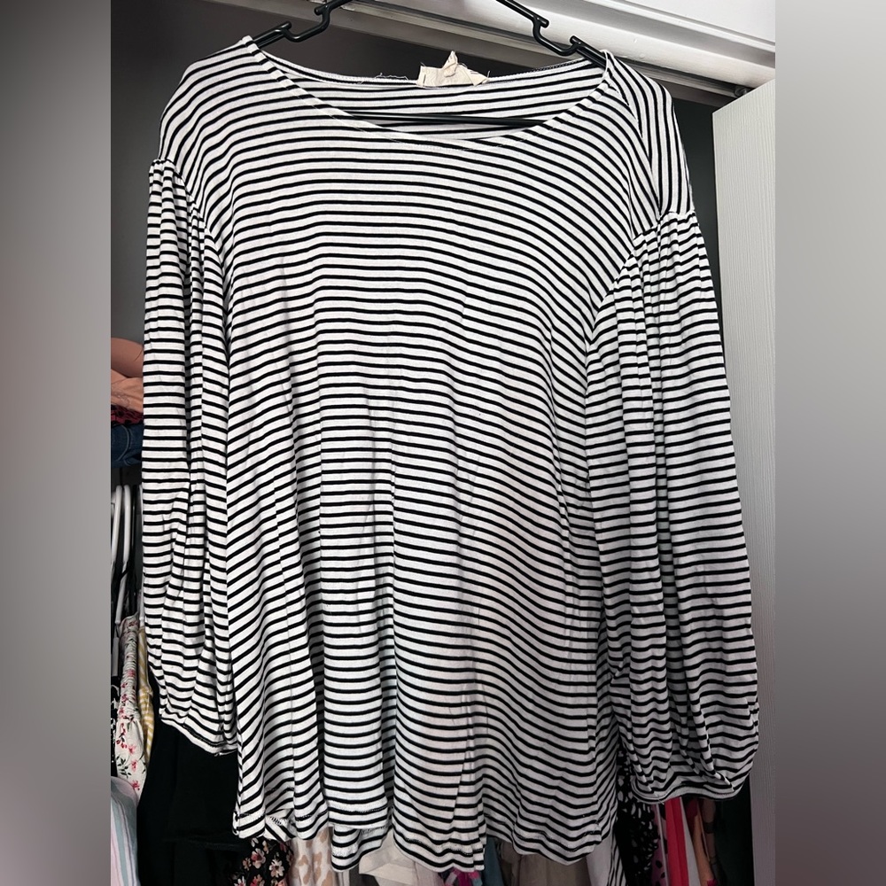 Black and white stripe 3/4 sleeve